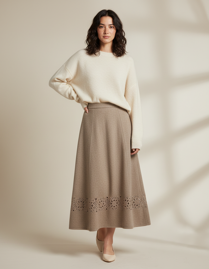 Jupe Longue Beige Motif Ajouré Élégante