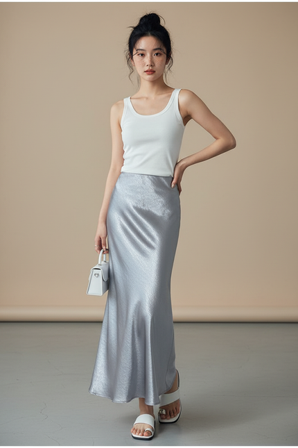 Jupe Longue Satinée Argentée Élégante