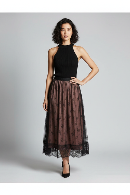 Jupe Longue Rose Dentelle Noire Élégante