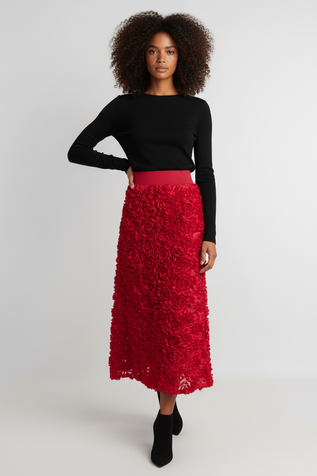 Jupe Longue Rouge Brodée Roses Élégante