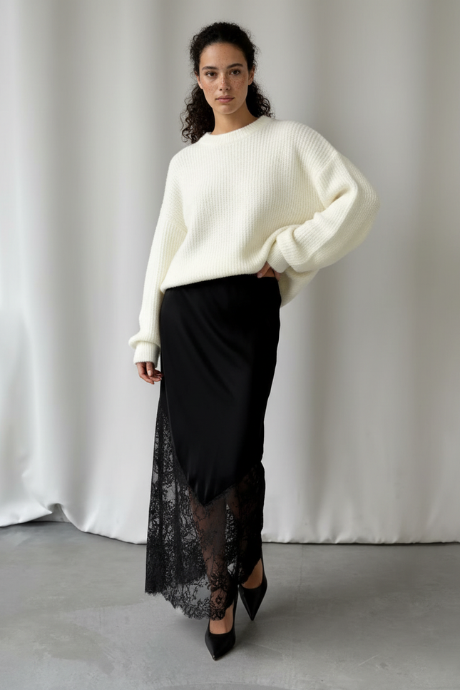 Jupe Longue Noire Dentelle Asymétrique Élégante