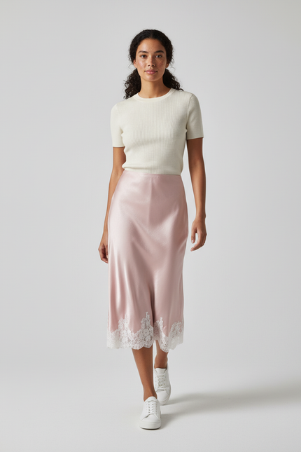 Jupe Longue Satin Rose Dentelle Élégante