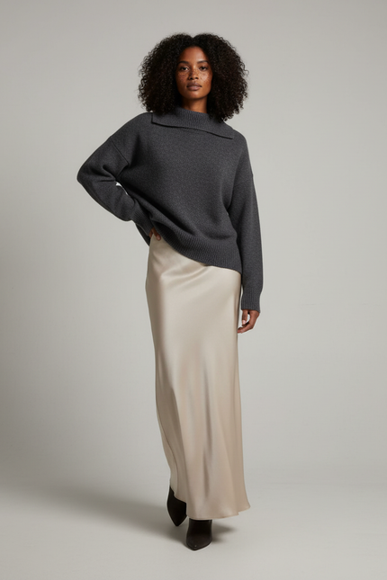 Jupe Longue Crème Satin Fluide Élégante