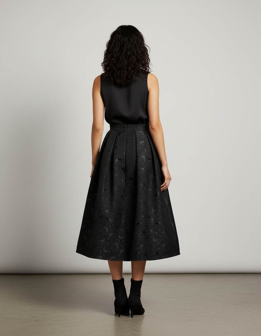 Jupe Longue Noire Motif Floral Élégante