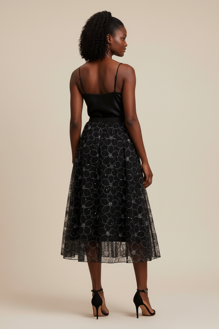 Jupe Longue Noire Brodée Élégante Femme