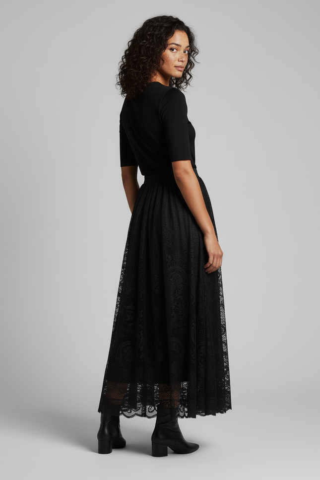 Jupe Longue Noire Brodée Élégante Chic