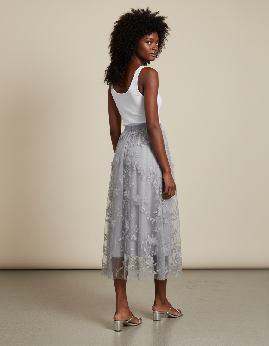 Jupe Longue Grise Brodée Élégante
