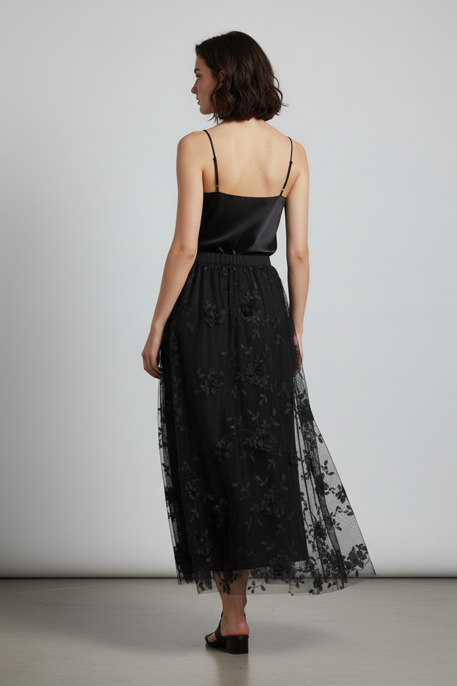 Jupe Longue Tulle Brodée Noire Élégante