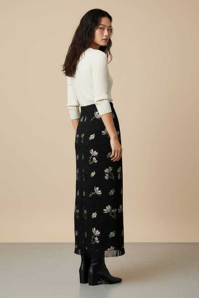 Jupe Longue Noire Brodée Florale Vintage