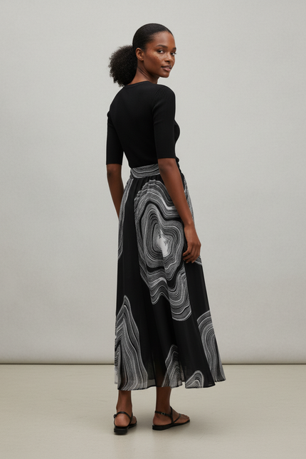 Jupe Longue Fluide Motif Ondulé Élégante
