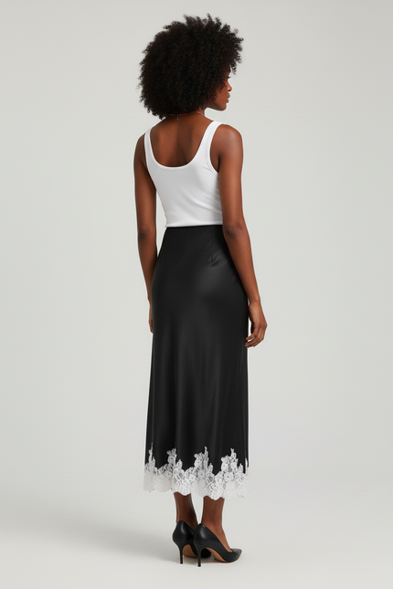Jupe Longue Noire Satin Dentelle Élégante