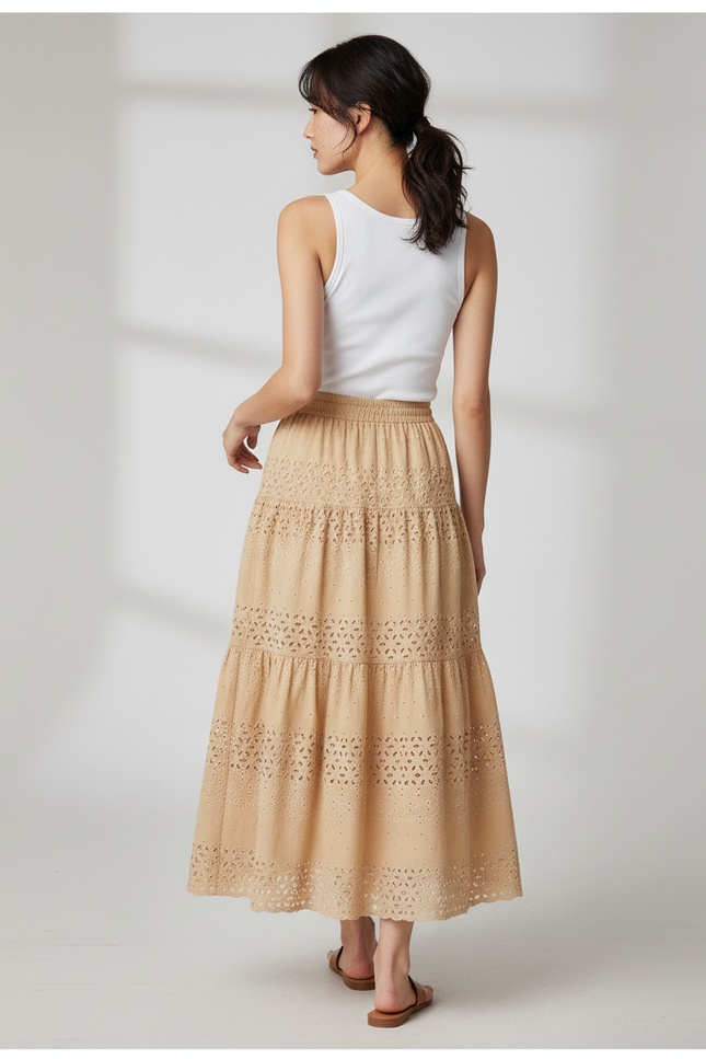 Jupe Longue Beige Brodée Élégante