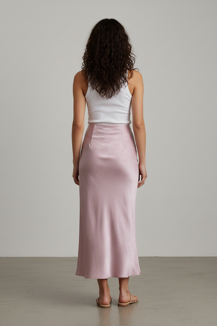 Jupe Longue Rose Poudré Satin Froissé Élégante