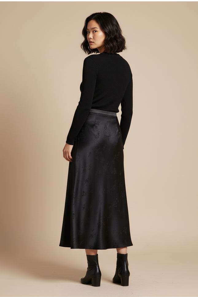 Jupe Longue Satin Jacquard Noire Élégante