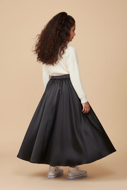 Jupe Longue Noire Satinée Fluide Chic Élégante