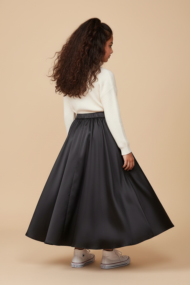 Jupe Longue Noire Satinée Fluide Chic Élégante