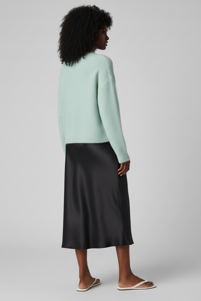 Jupe Longue Satin Noir Élégante