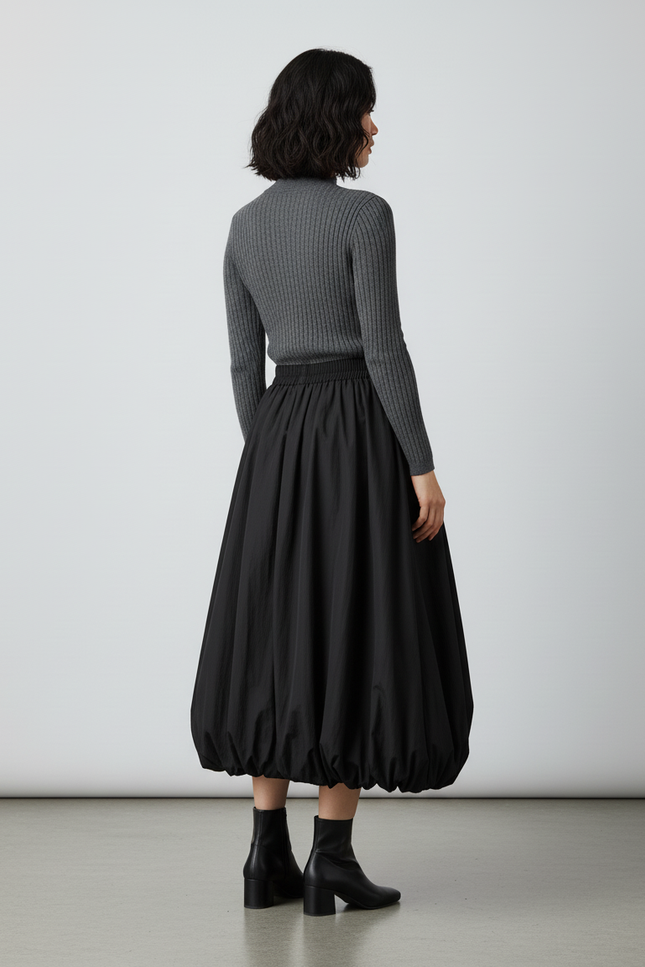 Jupe Longue Noire Coupe Lanterne Élégante