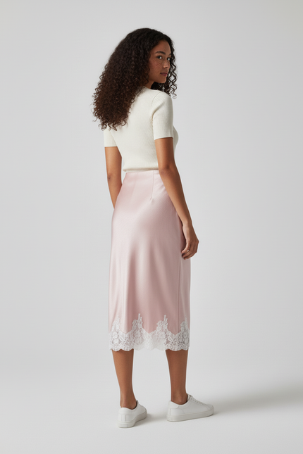 Jupe Longue Satin Rose Dentelle Élégante