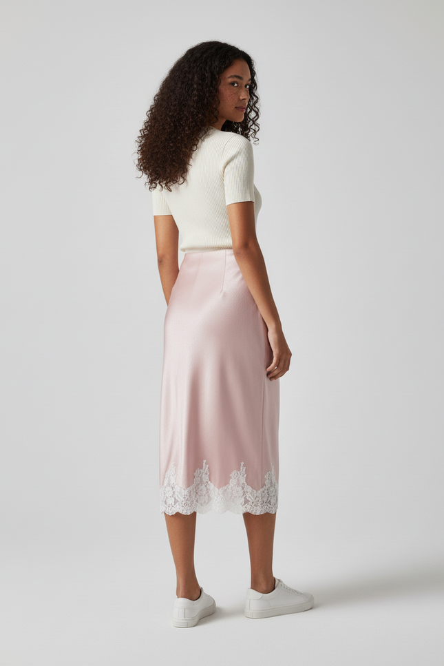 Jupe Longue Satin Rose Dentelle Élégante