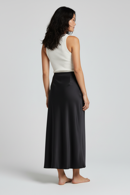 Jupe Longue Noire Satinée Fluide Chic